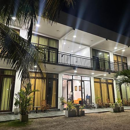 Jayaa Beach Talpe Exterior photo
