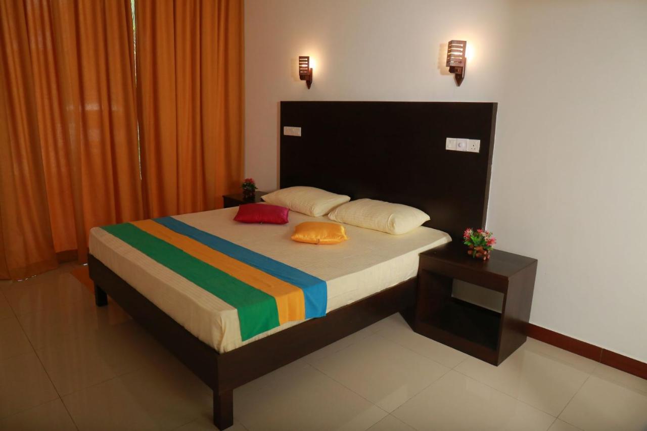 Jayaa Beach Talpe Exterior photo